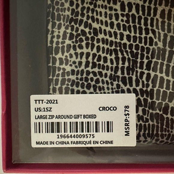 NWT Trina Turk Black & White Croc Vegan Leather Zip Around Wallet - Picture 9 of 10